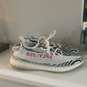 Yeezy 350 V2 Boost ‘Zebra’